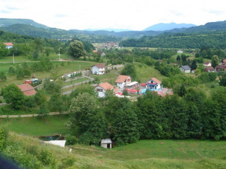 Původně jsme chtěli spát jinde, ale tohle ubytko nešlo odmítnout :-).