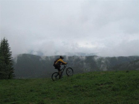 Biker a hory.