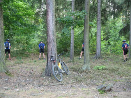 Biker s bikerem prostě drží při sobě.