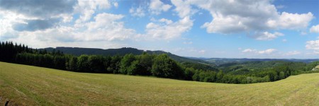 Panorama z Beskydských vrcholků.