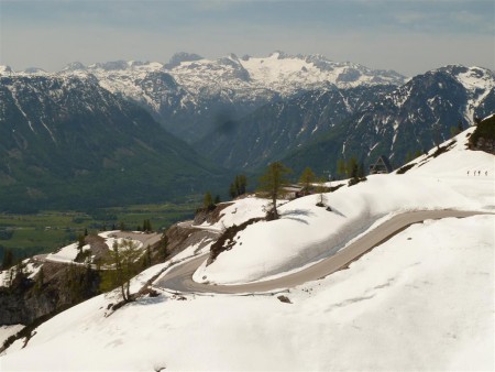 Jsme na straně masivu Totes Gebirge - vzadu je Dachstein Gruppe.