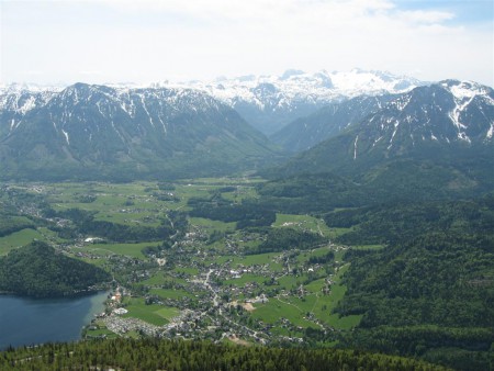 Panoramata při výstupu.