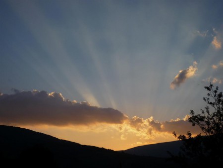 Večerní pohledy na 80km našeho putování.