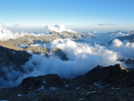 Večerní panorama z hor.