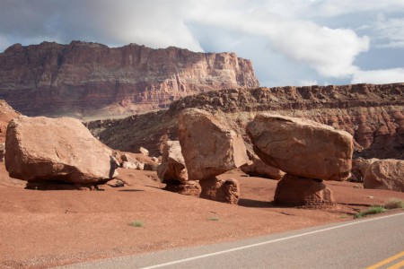 Vermilion Cliffs a jeho okolí.