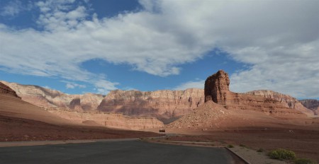 Vermilion Cliffs a jeho okolí.