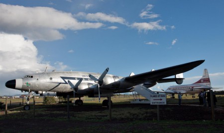 Tak vám tak jedeme z Grand Canyonu a hle muzeum letadel. Model Lockheed VC-121A Constellation.