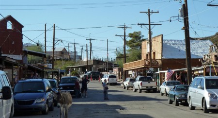 Oatman - staré hornické městečko z 1915, které má svoji kouzelnou historii.
