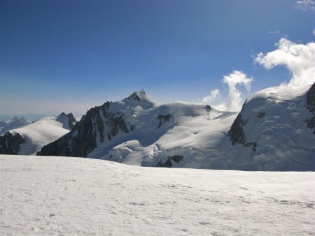 Vzadu Aiguille du Midi.