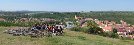 Bikeři nad Moravským Krumlovem.